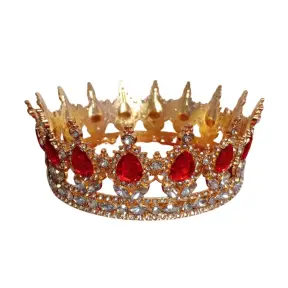 Coronita pentru tort aurie cu pietricele rosii - Anyta Cooking