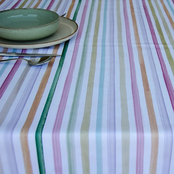 Față de masă antipete Dungi Pastel, 240 x 150 cm, poliester impermeabil &ndash; Anyta Cooking