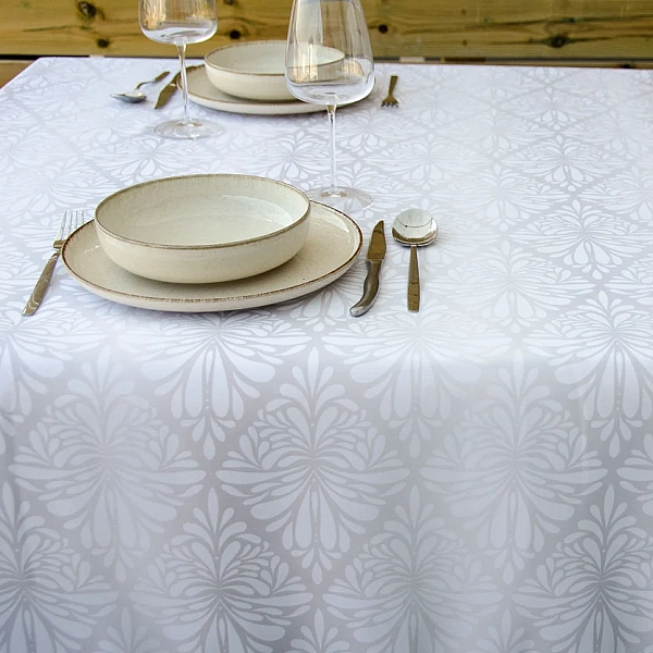 Față de masă antipete Baroc Alb, 240 x 150 cm, poliester impermeabil &ndash; Anyta Cooking