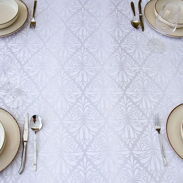 Față de masă antipete Baroc Alb, 240 x 150 cm, poliester impermeabil &ndash; Anyta Cooking