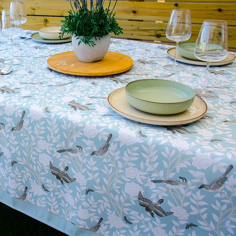 Față de masă antipete Grădină cu Păsări, 240 x 150 cm, poliester impermeabil &ndash; Anyta Cooking